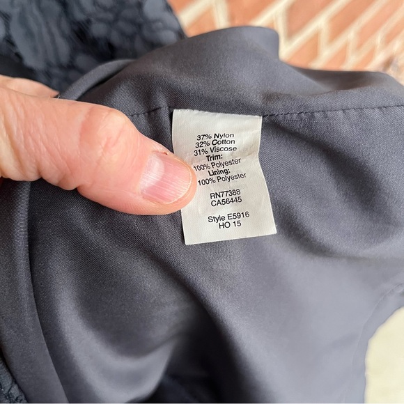 Sexy floral lace dress with modest cut. Size 12 Madewell - Picture 10 of 12